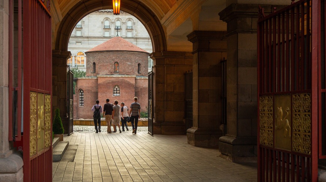 Church of St. George featuring street scenes and heritage elements