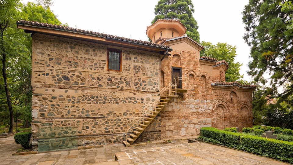 Boyana Church showing a church or cathedral and heritage elements