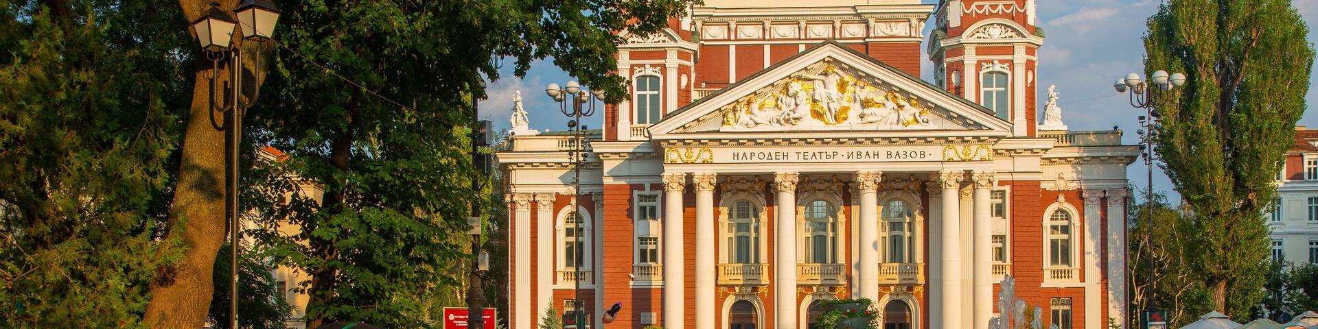 Prince Alexander of Battenberg Square which includes a fountain, a park and heritage architecture