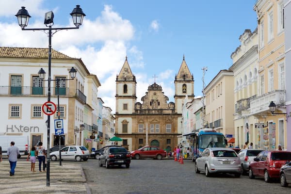 Terreiro de Jesus showing street scenes, a square or plaza and a church or cathedral
