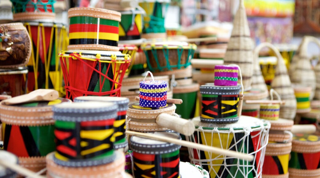 Mercado Modelo which includes markets