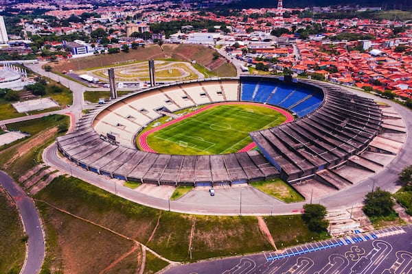 Estádio Futebol Esporte Corrida Atletismo Atlético Copa do Mundo Atleta Campo Grama Arquibancada Governador João Castelo Castelão Estádio Multiuso São Luís Maranhão Brasil Drone Aéreo Paisagem
