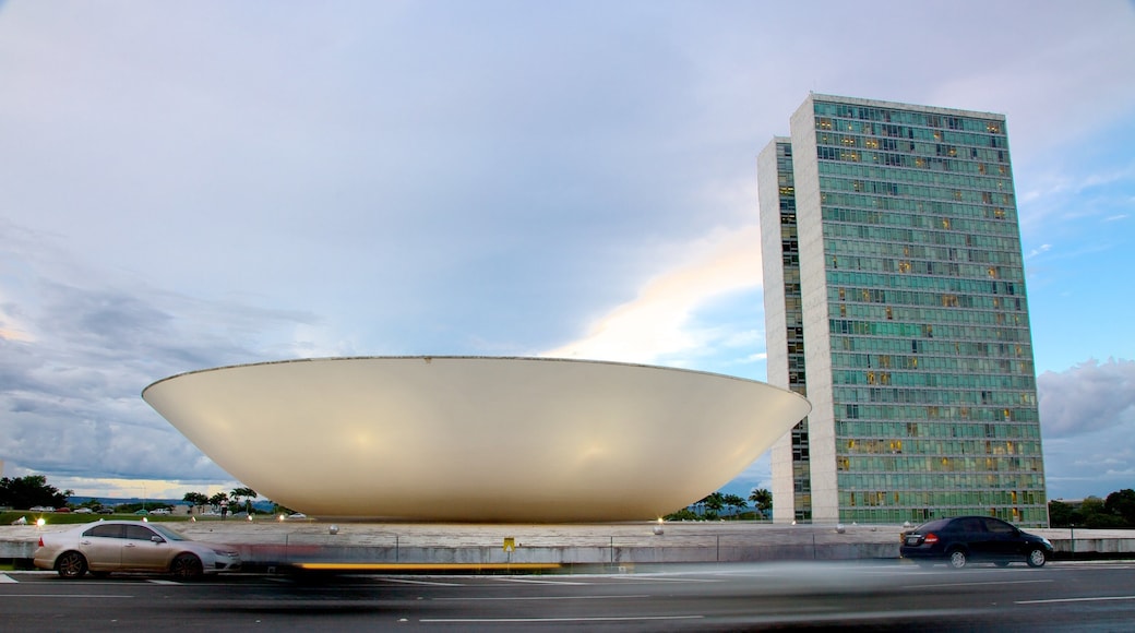 National Congress of Brazil showing street scenes, modern architecture and a city