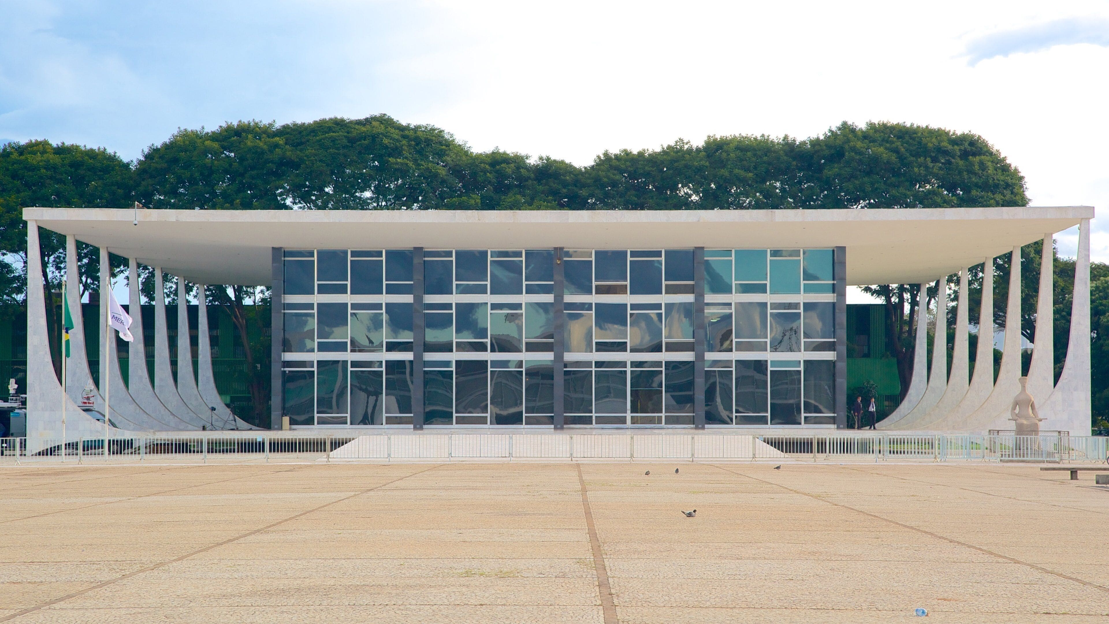 Supreme Federal Court featuring modern architecture