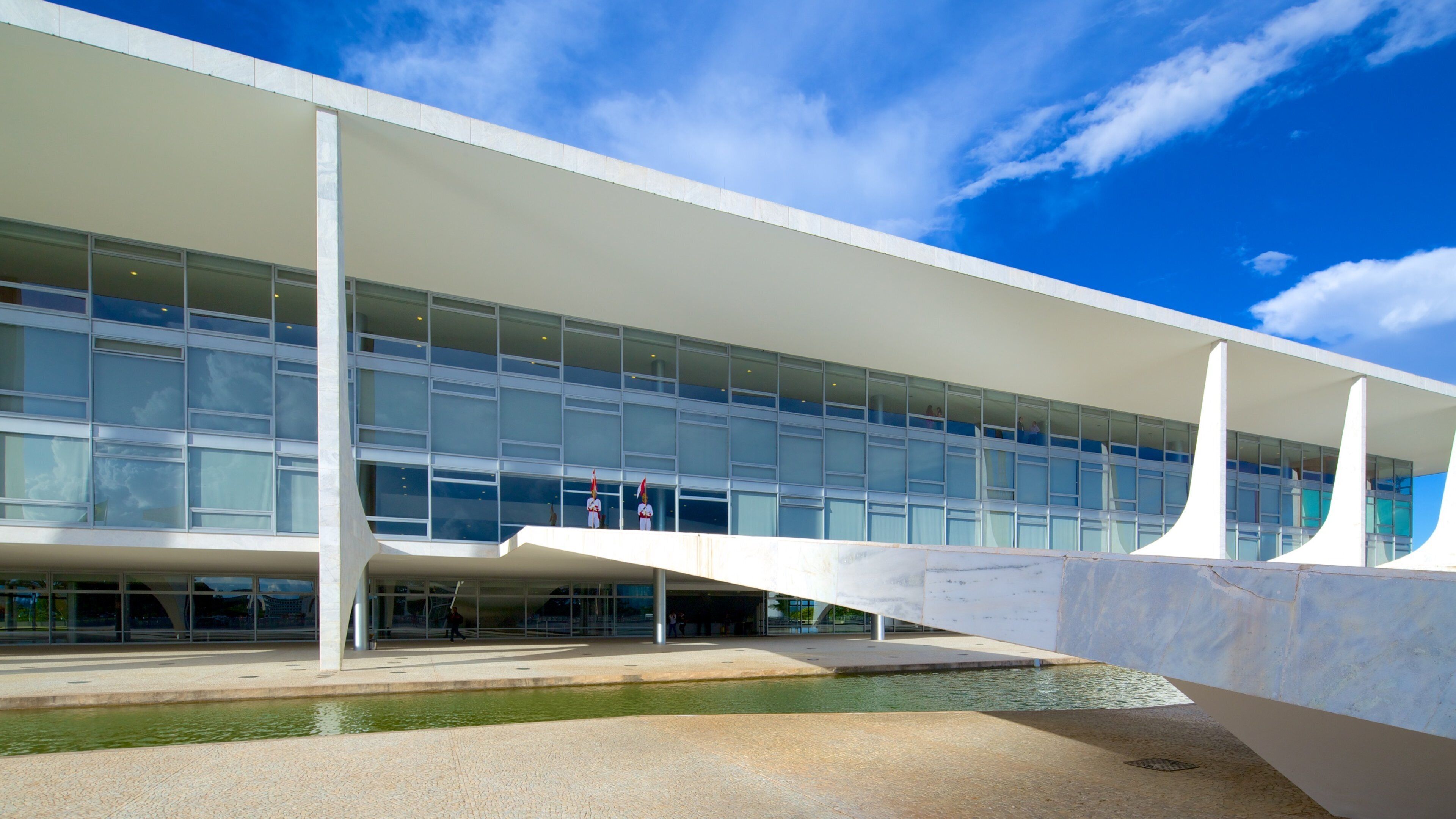 ที่ว่าการรัฐ Planalto Palace เนื้อเรื่องที่ สถาปัตยกรรมสมัยใหม่ และ ปราสาท