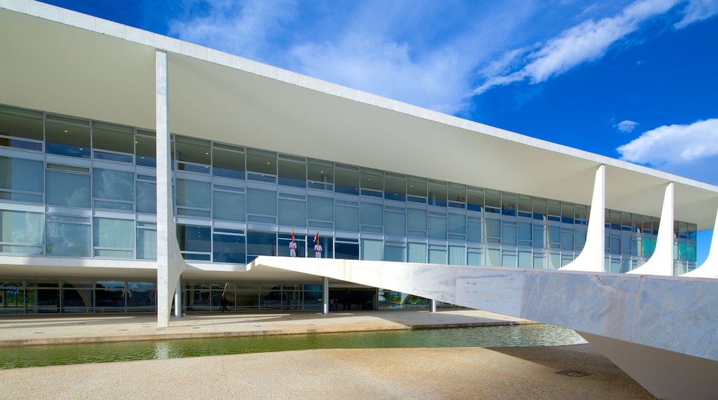 Planalto Palace featuring château or palace and modern architecture