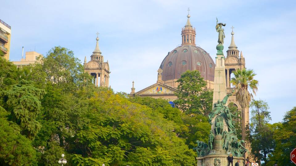 Metropolitan Cathedral showing a statue or sculpture, heritage architecture and a church or cathedral