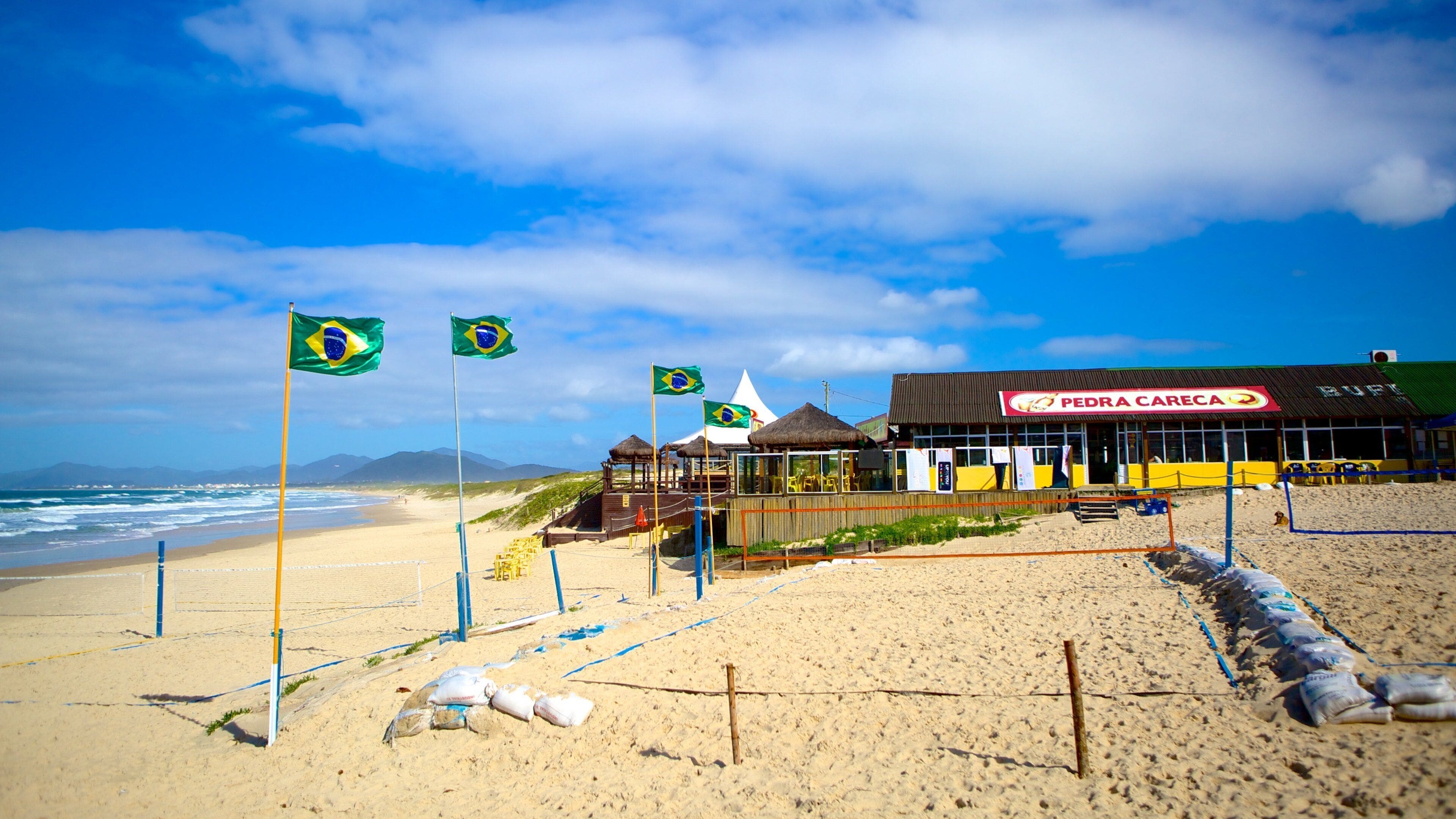 Bãi biển Joaquina có tính năng bãi biển