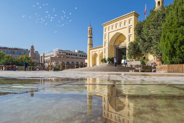 Kashgar, China - with more than 80% of the population made by Uyghurs, Kashgar displays a lot of Islamic landmarks. Here in particular the Id Kah Mosque, the biggest mosque in China