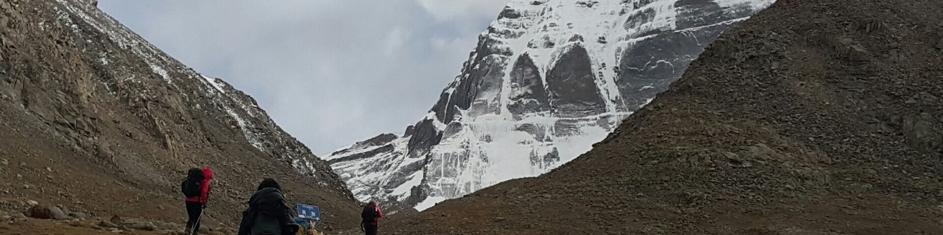 On the way arounding the mountain kailas at darchen for Kora