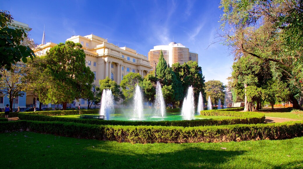 Liberty Square showing a fountain and a park