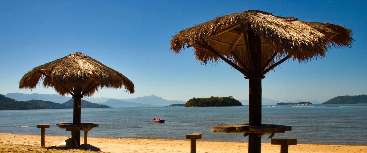 Paraty beach, Brazil.. Image shot 2007.