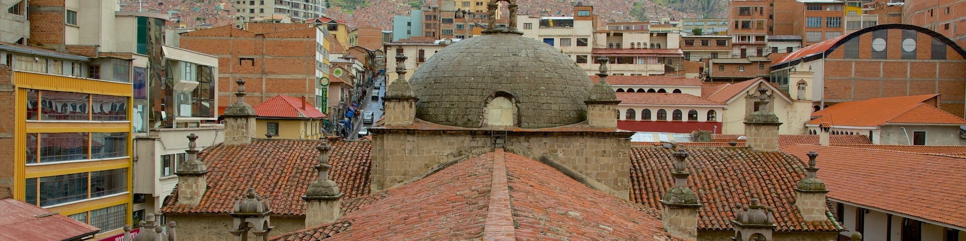 San Francisco Church que inclui uma cidade
