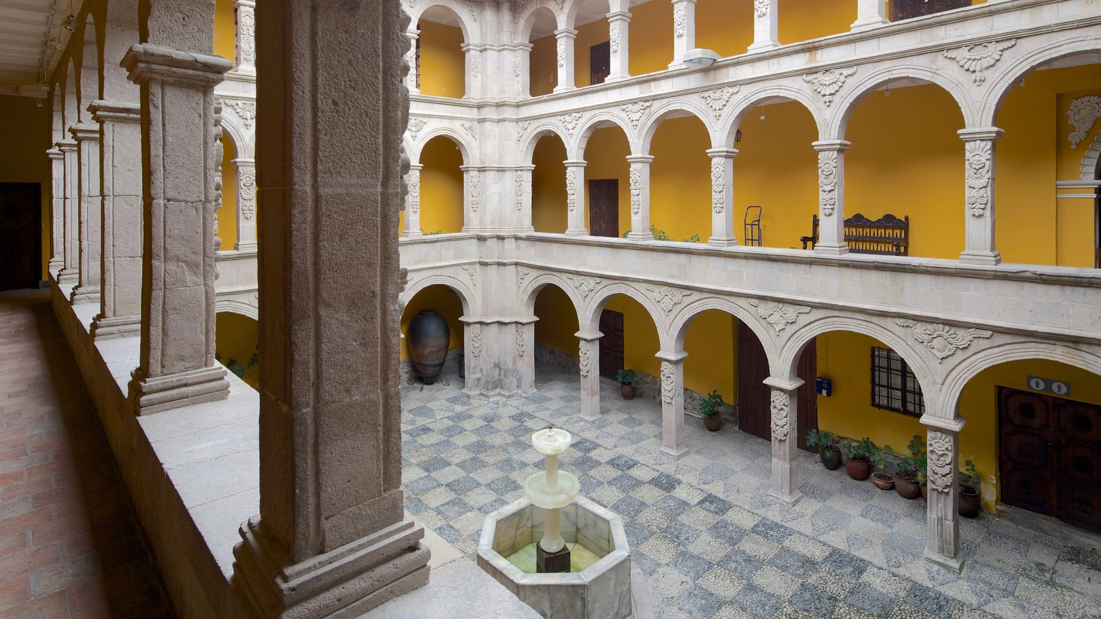 Museo Nacional de Arte ofreciendo vistas de interior