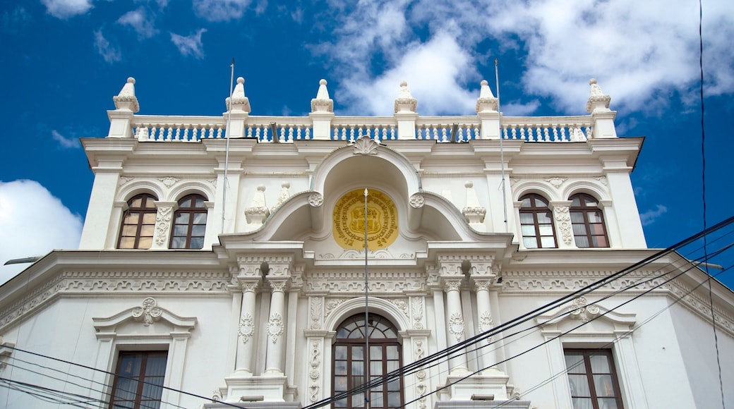 Universidad de San Francisco Xavier de Chuquisaca som inkluderar historisk arkitektur och historiska element