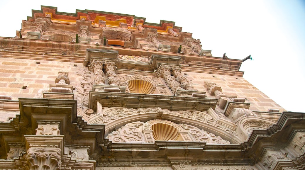 Compania de Jesus featuring heritage architecture and heritage elements