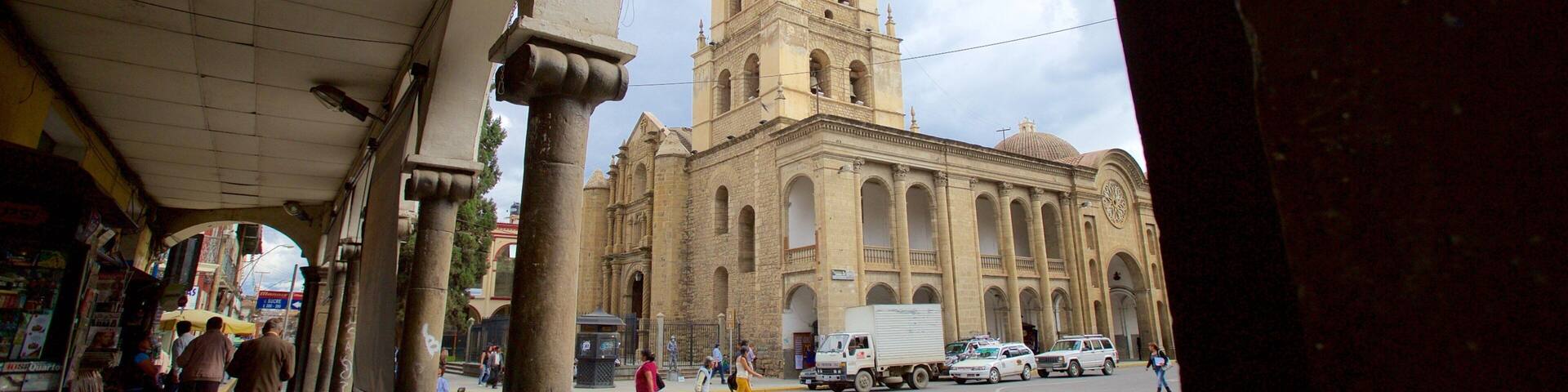 Cochabamba Cathedral showing heritage architecture, a church or cathedral and street scenes