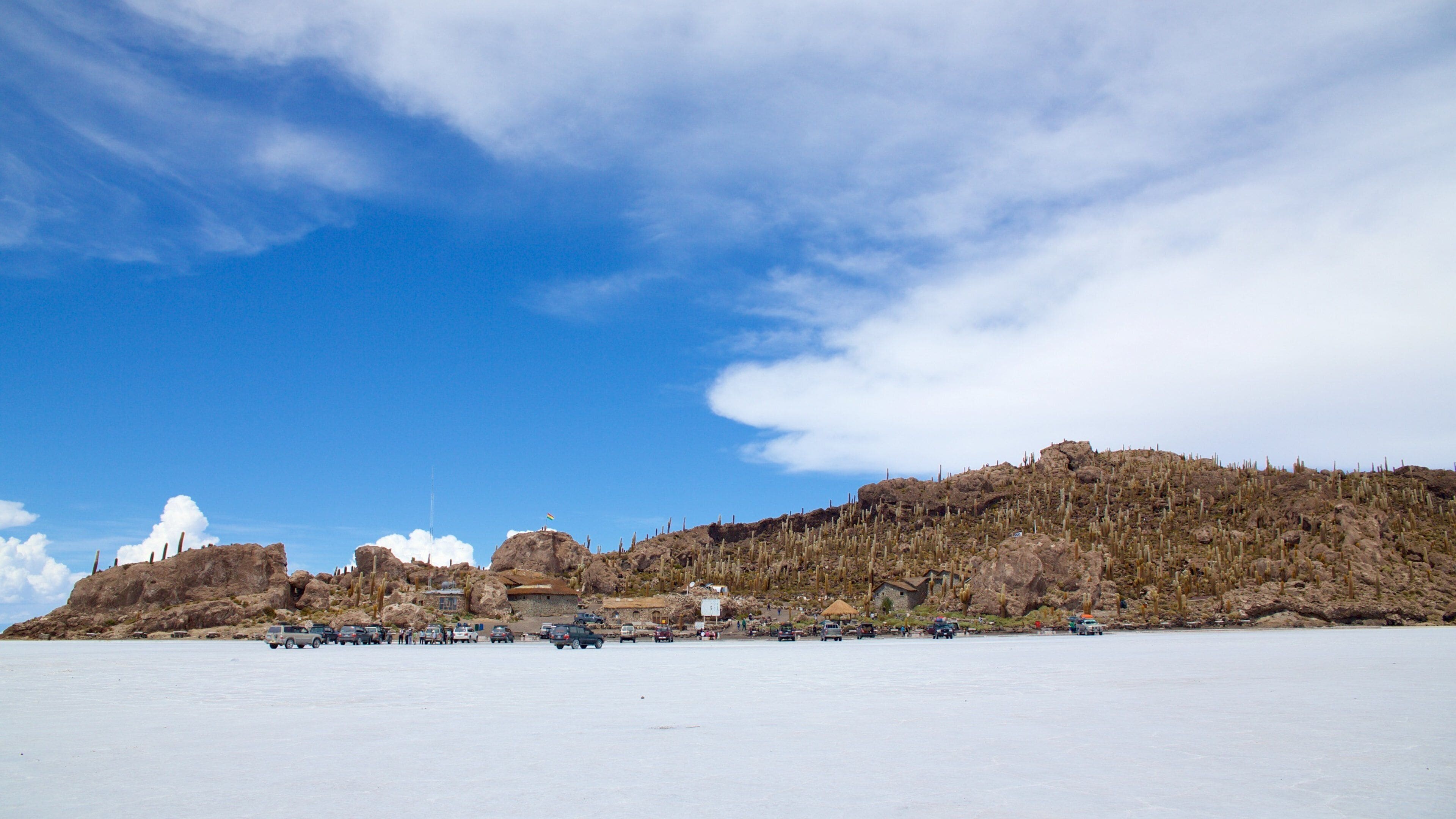Salar de Uyuni featuring tranquil scenes and landscape views