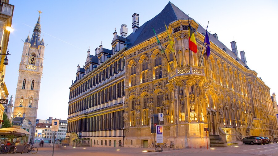 Ghent Town Hall mostrando cenas de rua, um edifício administrativo e arquitetura de patrimônio