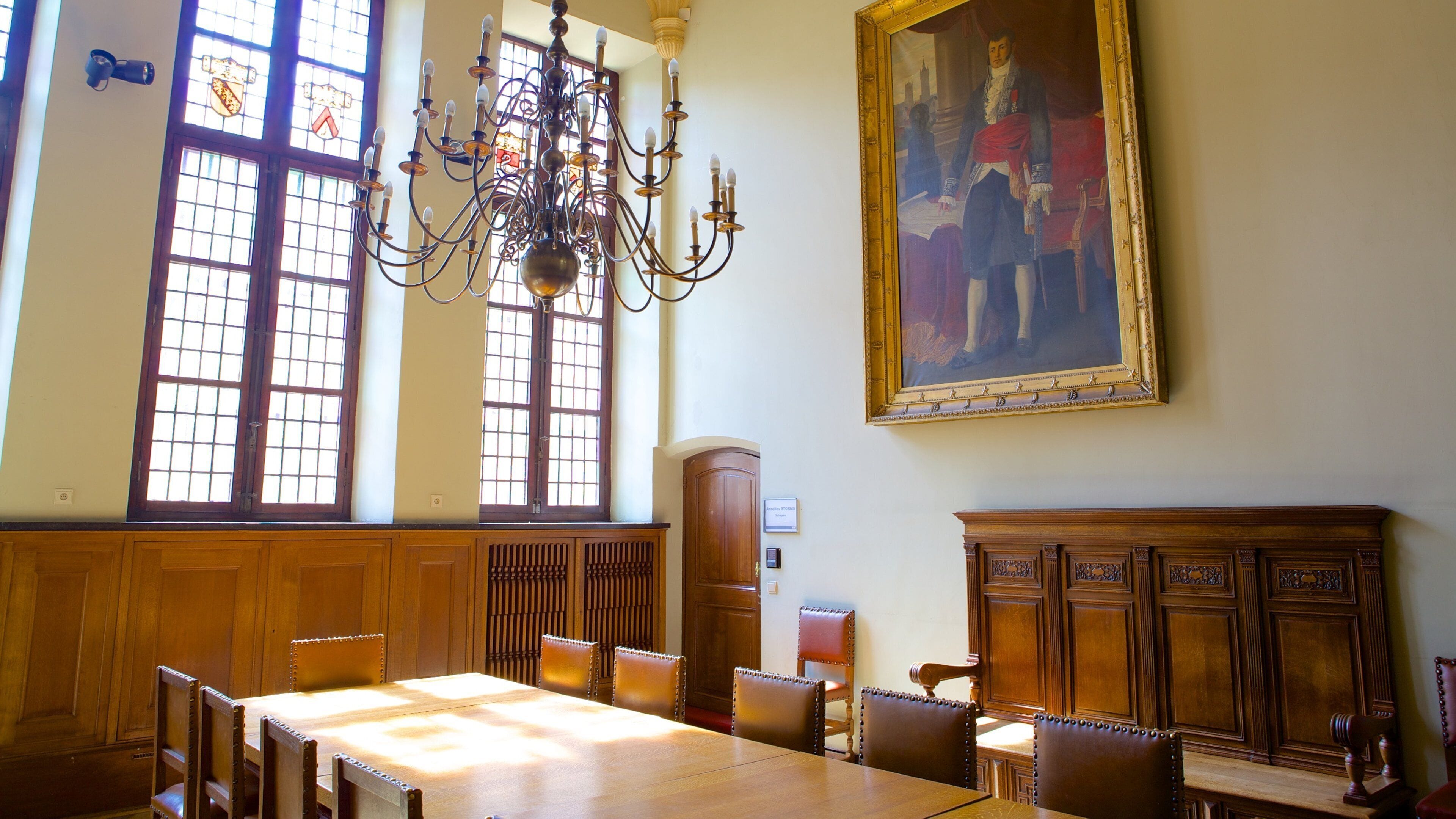 HÎtel de ville de Gand mettant en vedette art et vues intérieures