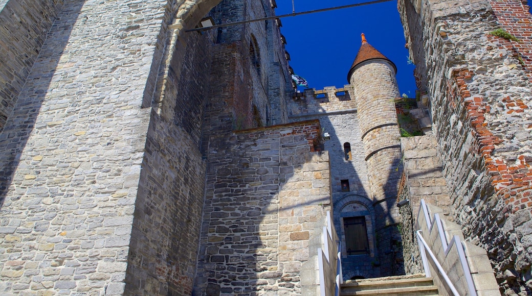 Gravensteen which includes heritage architecture and a castle