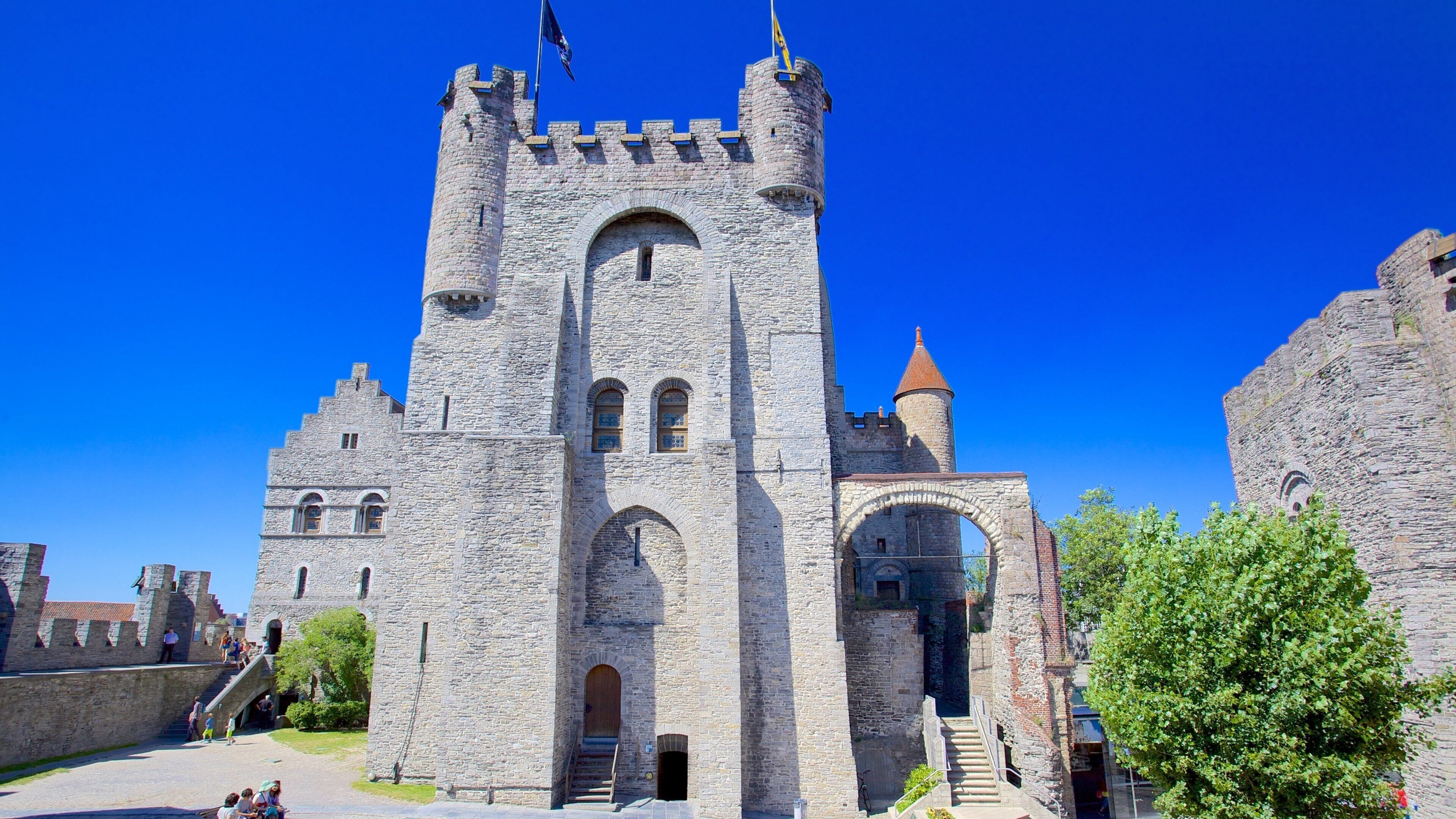Gravensteen which includes chateau or palace and heritage architecture