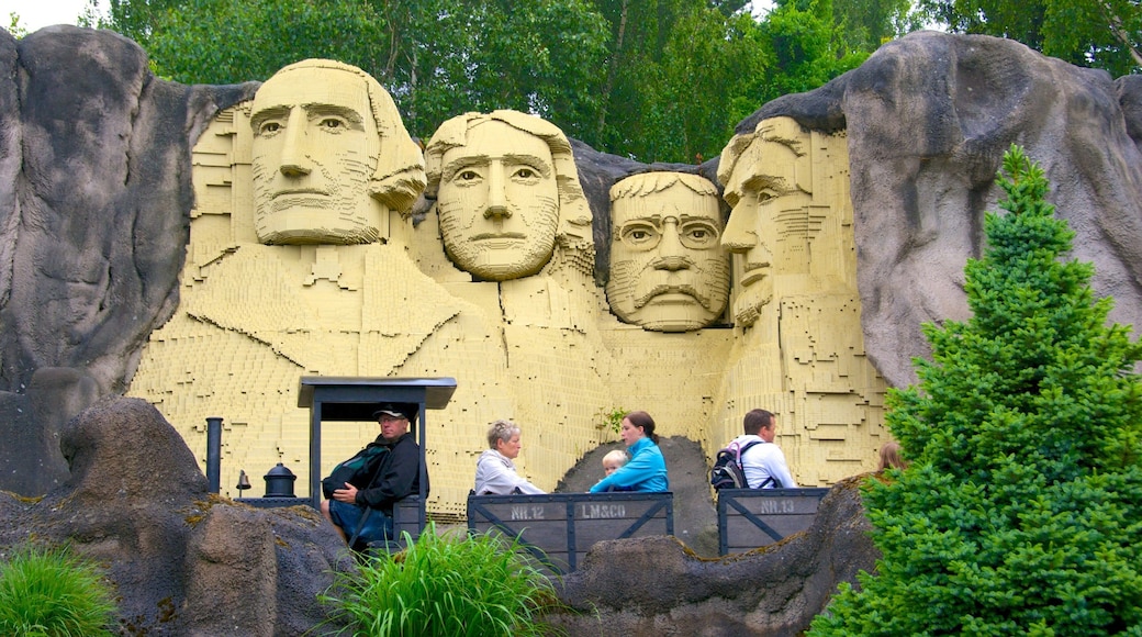 Parc LEGOLANDÂź mettant en vedette art en plein air et jardin