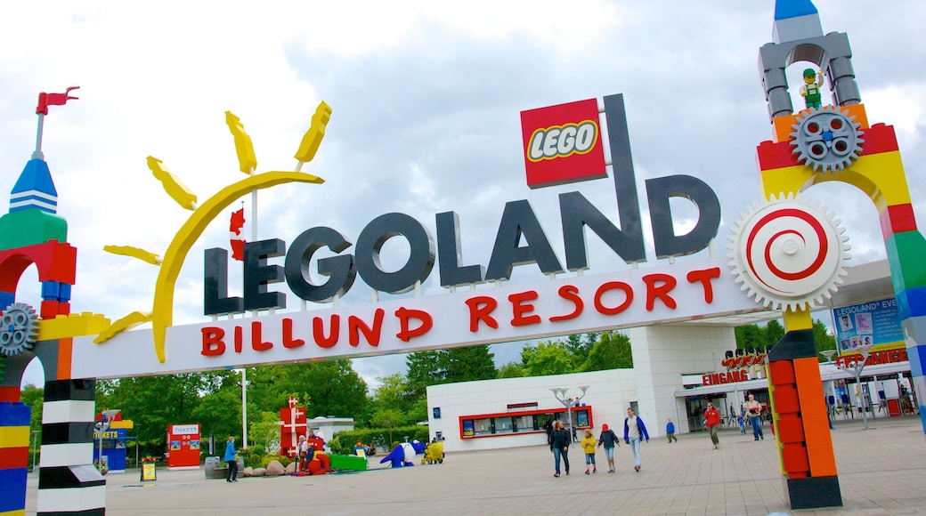 Parc LEGOLANDÂź qui includes signalisation