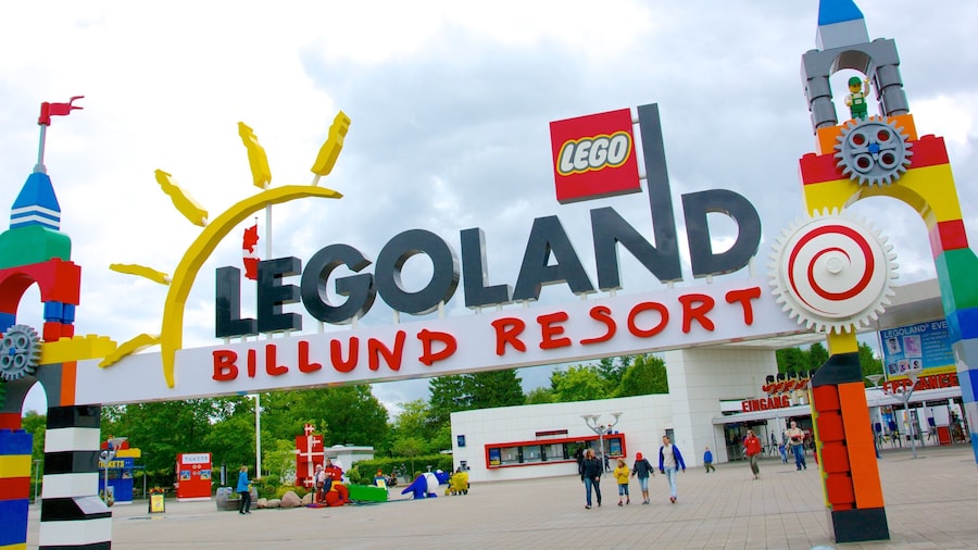 Legoland Park featuring signage