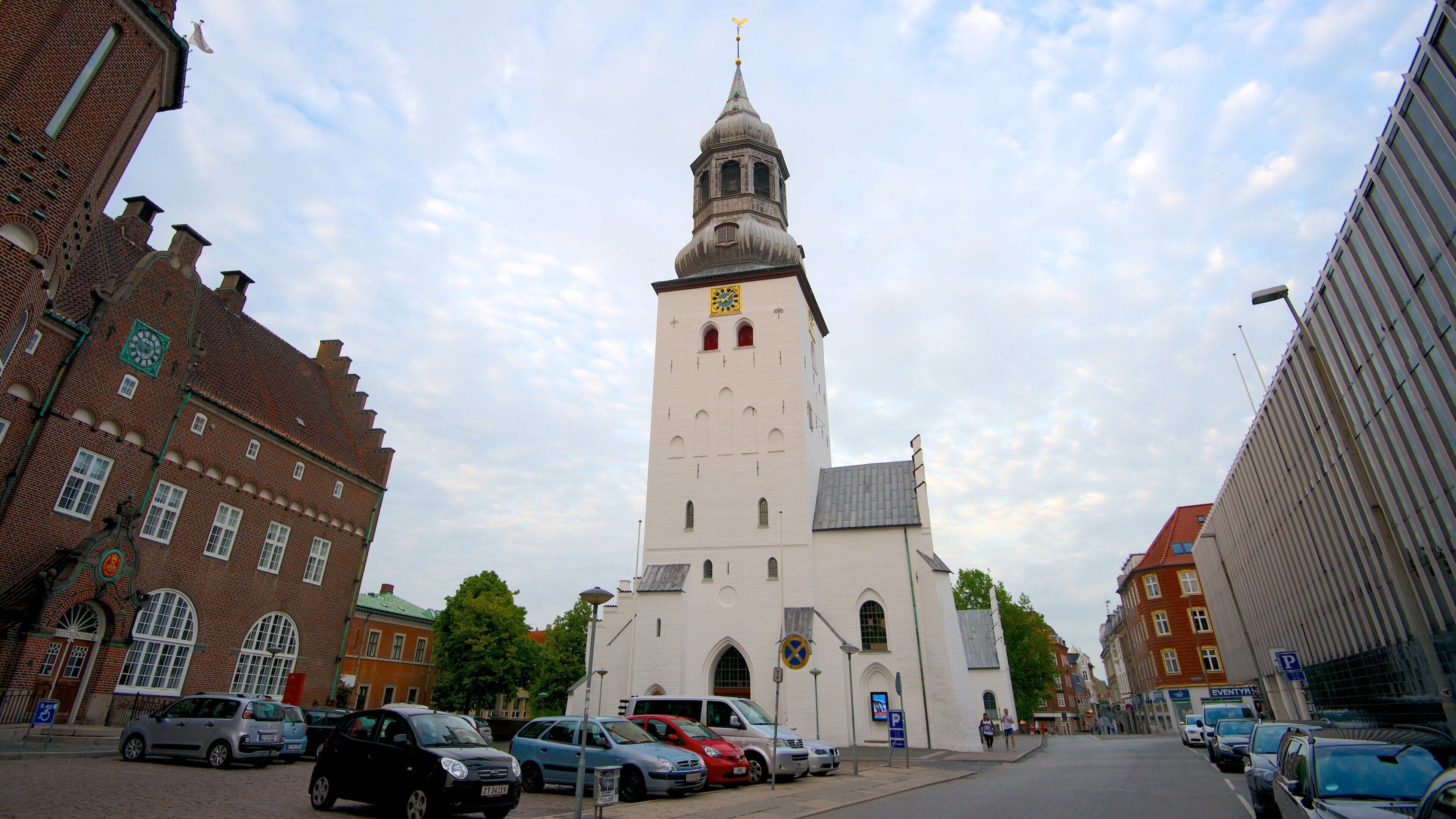 Sint-Botulfuskerk bevat een kerk of kathedraal, een stad en historische architectuur