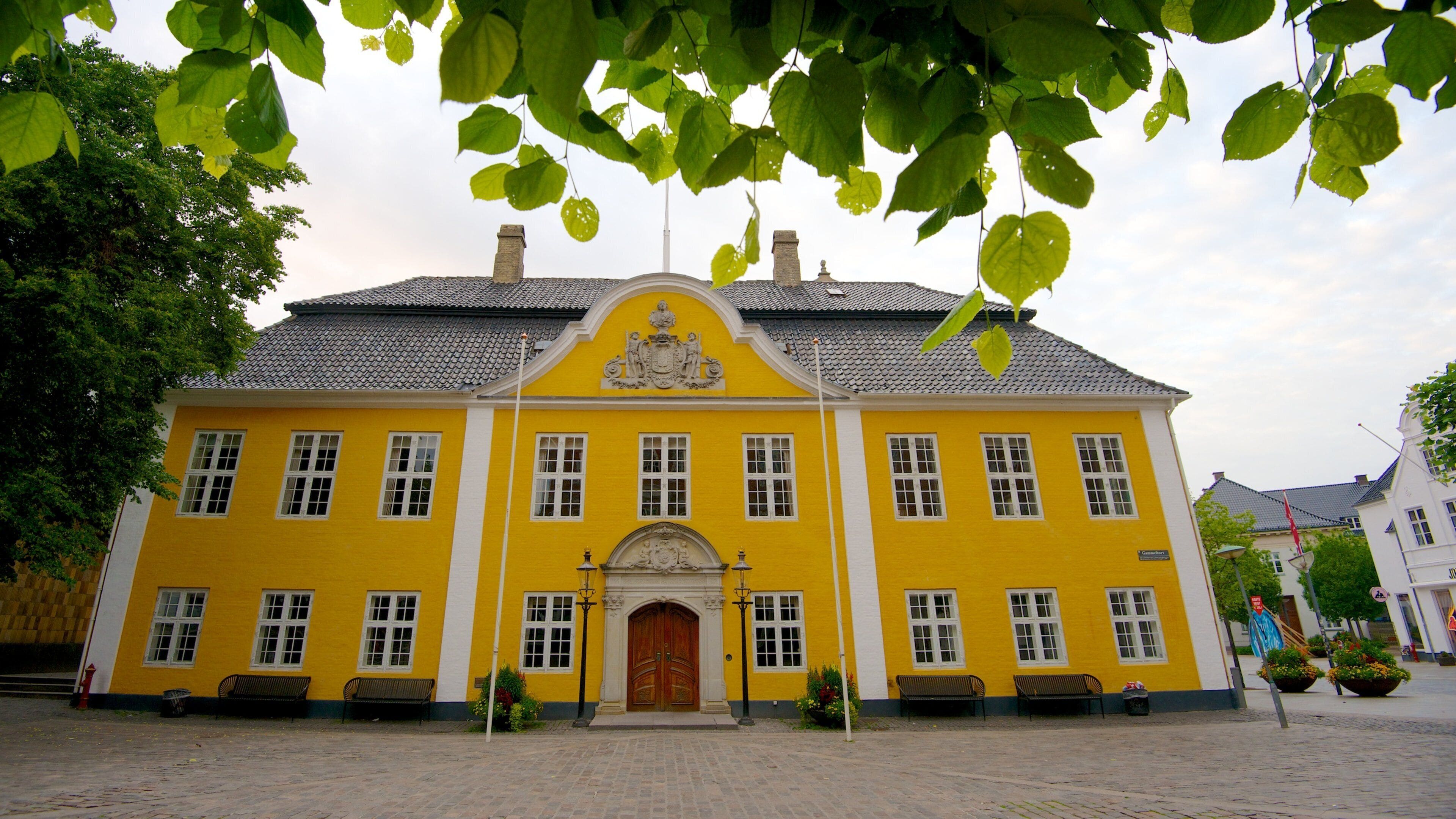 Gammeltorv mit einem Haus und historische Architektur