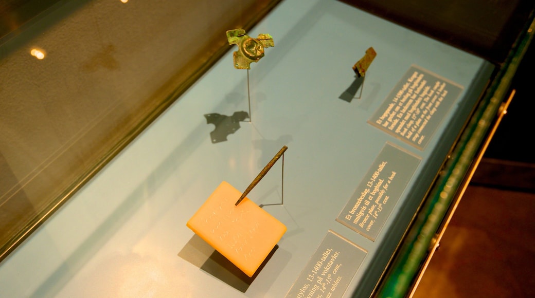 올보르 수도원 을 특징 실내 전경