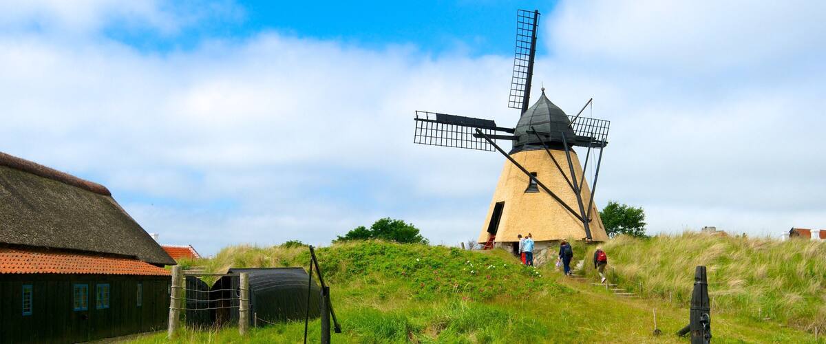 Bangsbo Estate showing tranquil scenes and a windmill