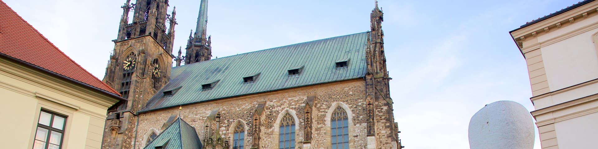 Cathedral of St. Peter and St. Paul which includes heritage architecture, a statue or sculpture and heritage elements