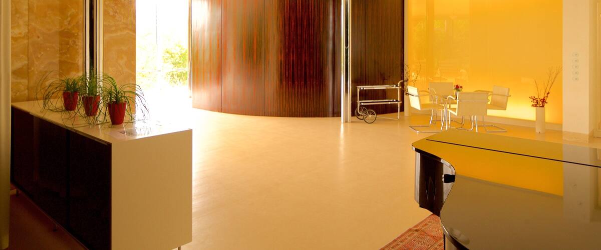 圖根哈特別墅 其中包括 內部景觀 和 現代建築