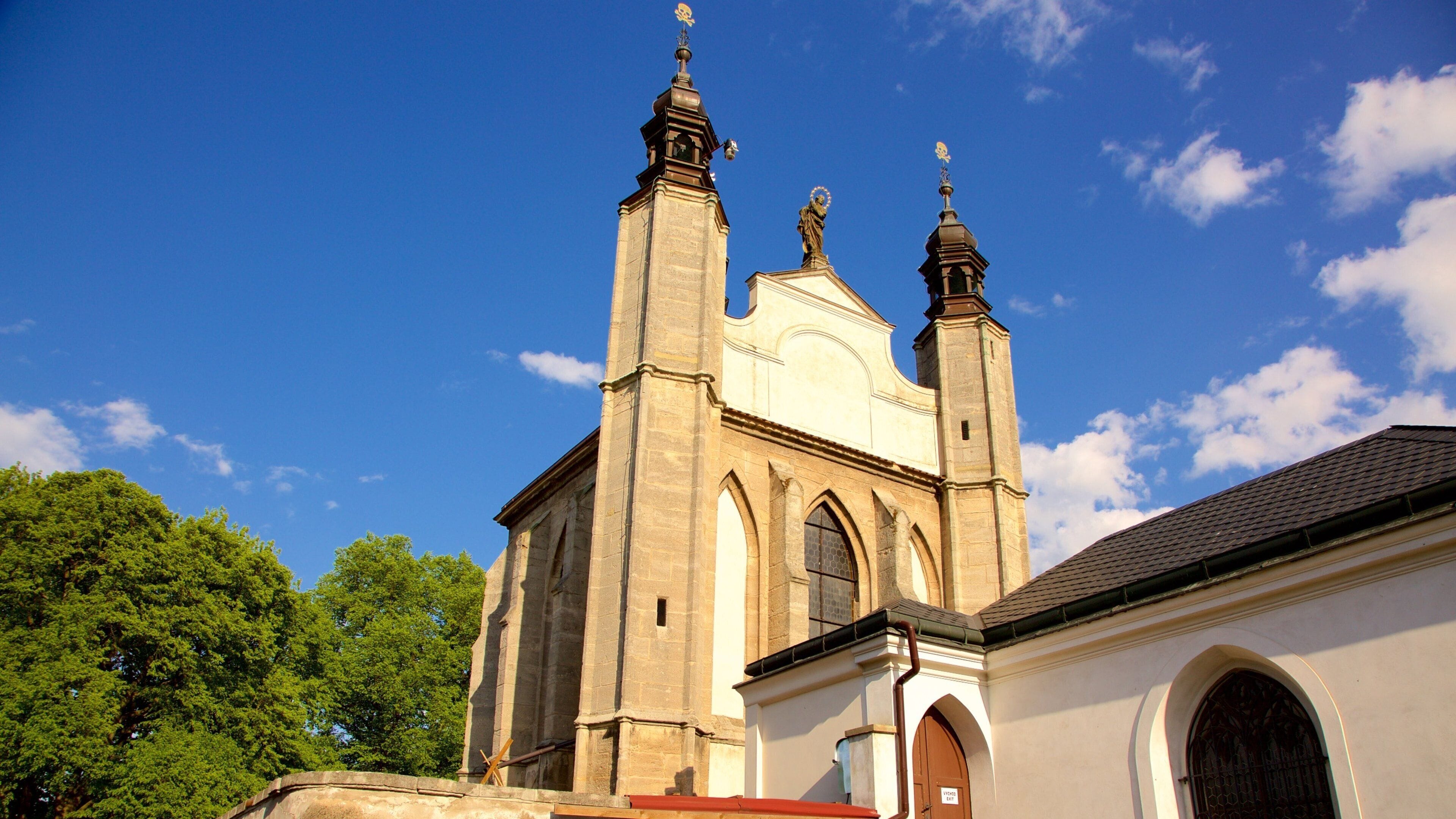 Osario de Sedlec mostrando una iglesia o catedral
