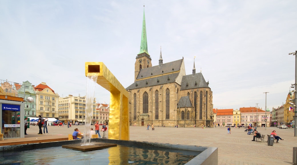 St. Bartholomew\'s Cathedral featuring a city, a church or cathedral and a square or plaza