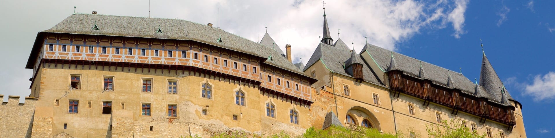 Karlstejn Castle featuring heritage elements and chateau or palace