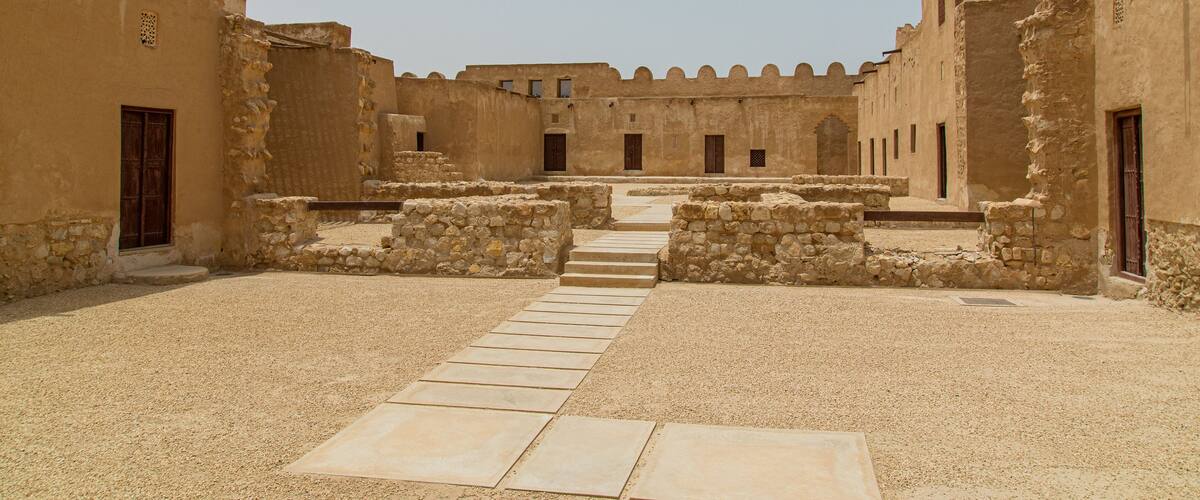Riffa Fort featuring heritage architecture, heritage elements and a ruin