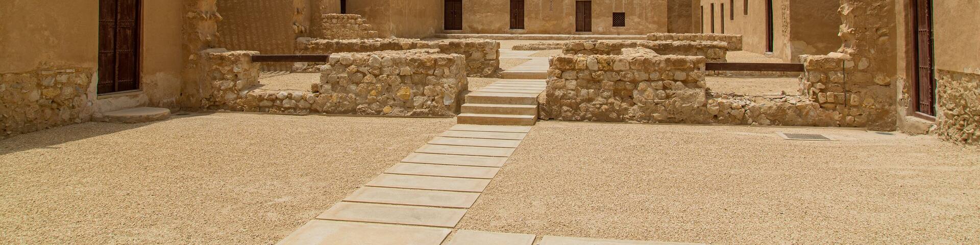 Riffa Fort featuring heritage architecture, heritage elements and a ruin