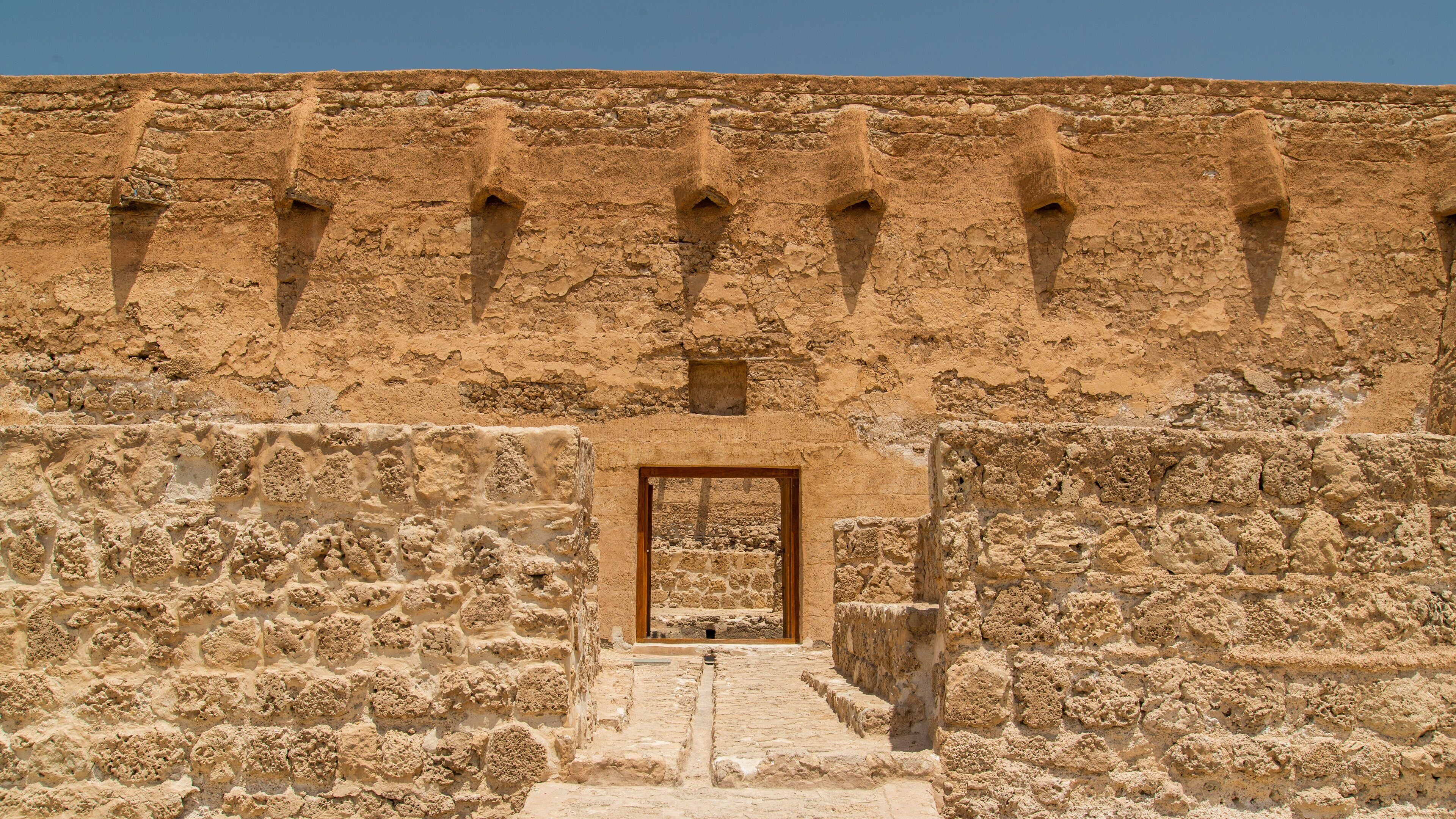 Arad Fort featuring heritage architecture and heritage elements