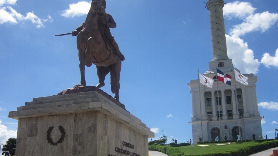 Famous monument in Santiago symbolizing the country's independence from Haiti. The monument is lit up at night and is truly magical. For a quieter time, head during the day for less crowds!