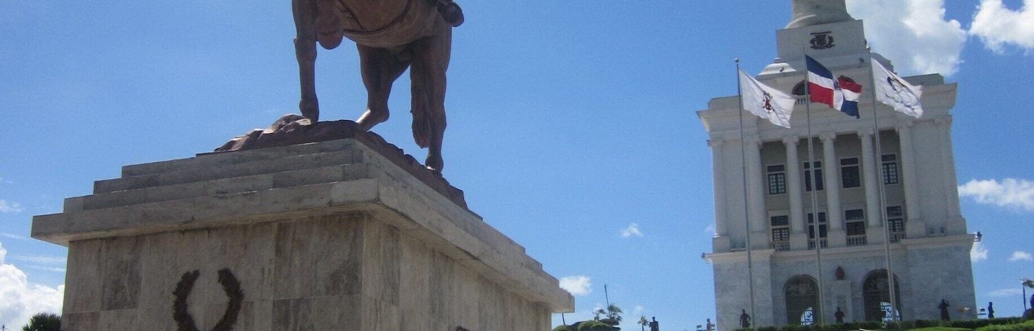 Famous monument in Santiago symbolizing the country's independence from Haiti. The monument is lit up at night and is truly magical. For a quieter time, head during the day for less crowds!