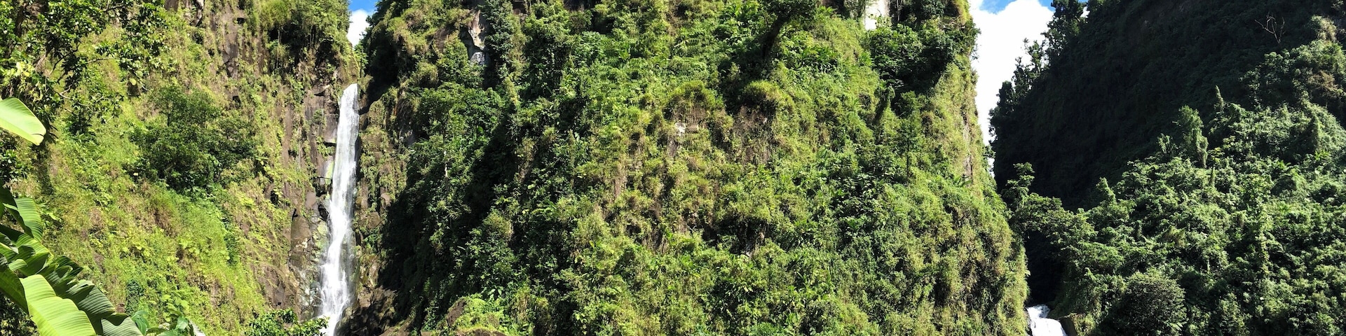 One of the many beautiful waterfalls on the island of Dominica. Hot baths, kind people and breathtaking hikes are the main interests of this island.