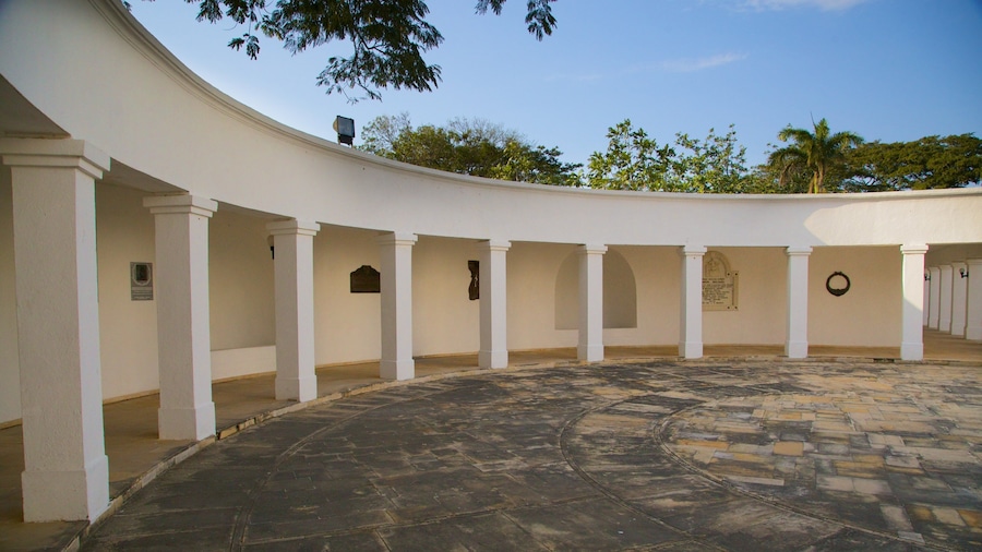 Quinta de San Pedro Alejandrino which includes a memorial