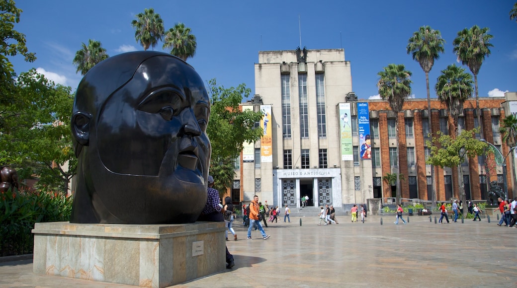 Botero Square Sculpture Park showing a square or plaza, heritage architecture and a monument