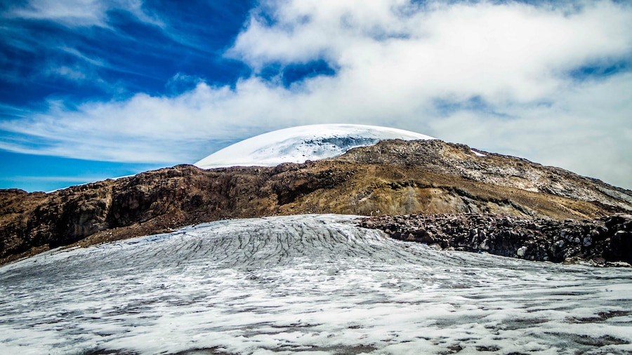 Los Nevados National Park showing mountains