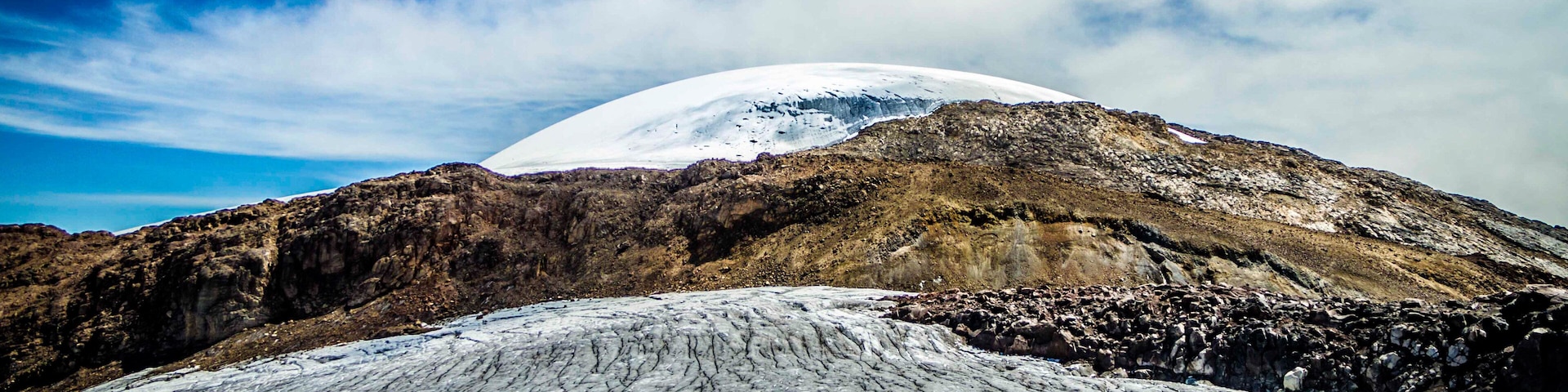 Los Nevados National Park showing mountains