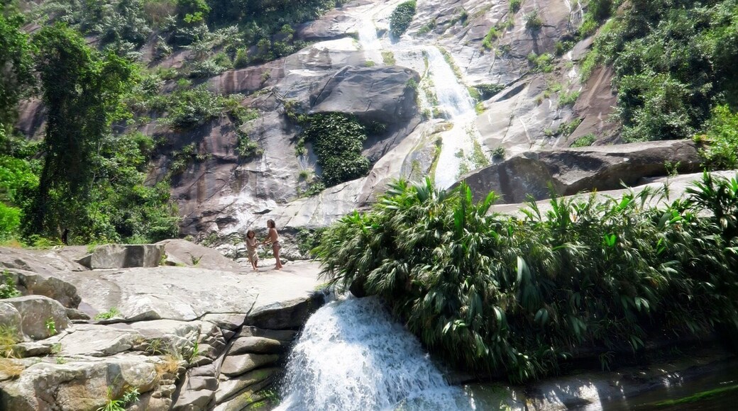 Watching Kogui children play as part of biovisit organized by nativa.org #TakeAHike to the land of the Kogui, millenarian culture.