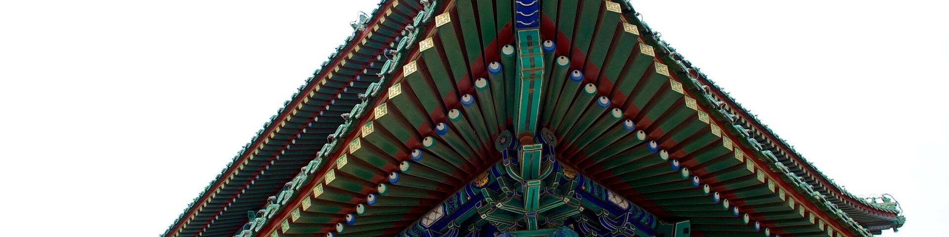 Torre do Tambor caracterizando arquitetura de patrimônio e um templo ou local de adoração